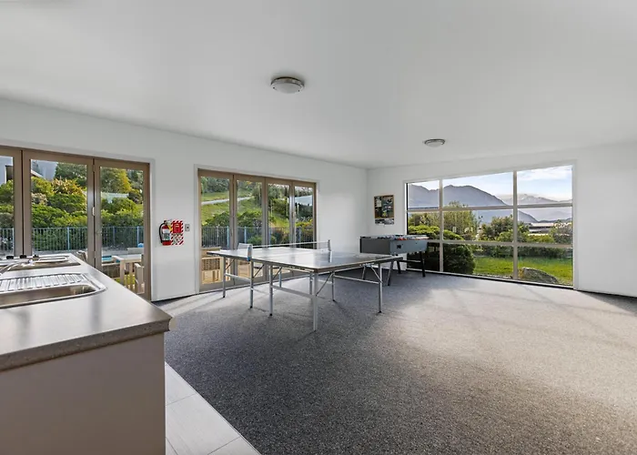 & Alps On Your Doorstep & Facilities Wanaka